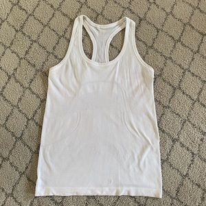 Lululemon swifty tech Razorback tank top